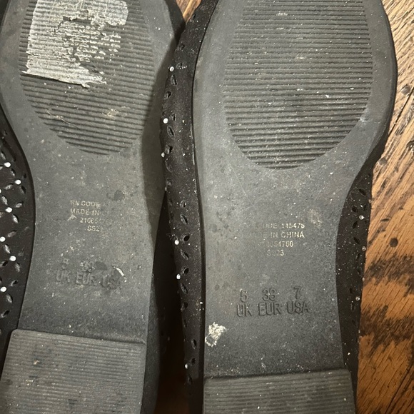 Comfortable Black Slip-On Shoes - Picture 2 of 2